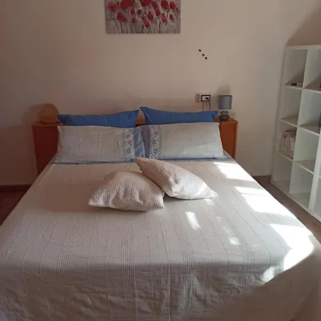 Piazza San Giorgio 2 *